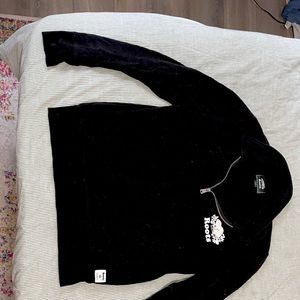 Roots 1/4 zip sweater